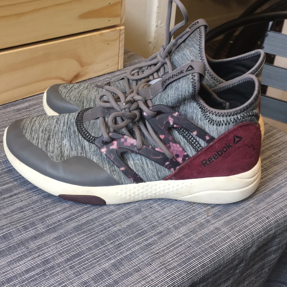 Reebok Hayasu tennis shoe